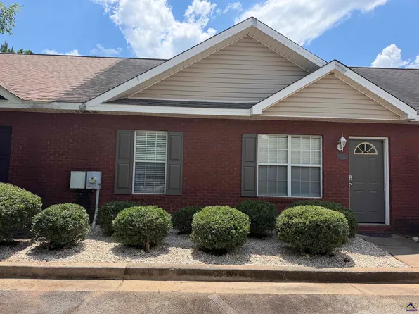 224 Katelyn Cir, Warner Robins, GA 31088
