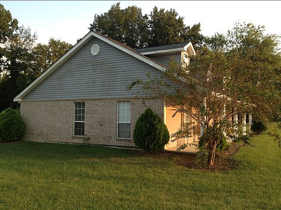 3rd image of 100 Dakota Dr