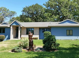 17175 Walnut Ln, Spirit Lake, IA 51360