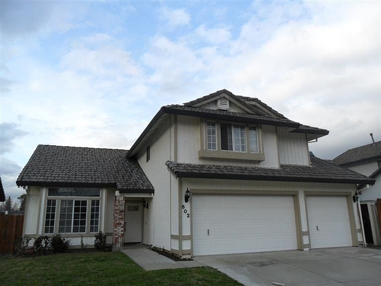 1st image of 602 Vernon Oaks Dr