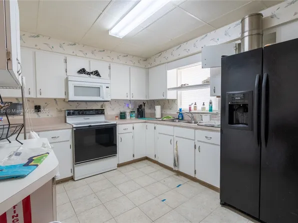 3126 Harbor Blvd APT 1A, Port Charlotte, FL 33952