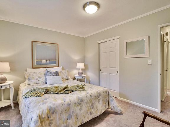 Master bedroom, includes 2 closet spaces