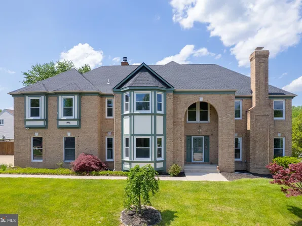 5903 Hampton Forest Way, Fairfax, VA 22030