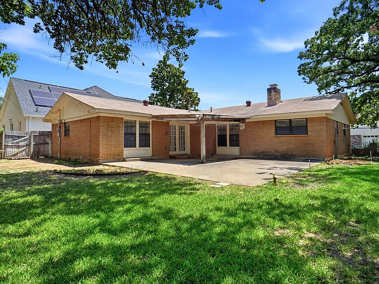 1812 Kynette Dr — Photo 19