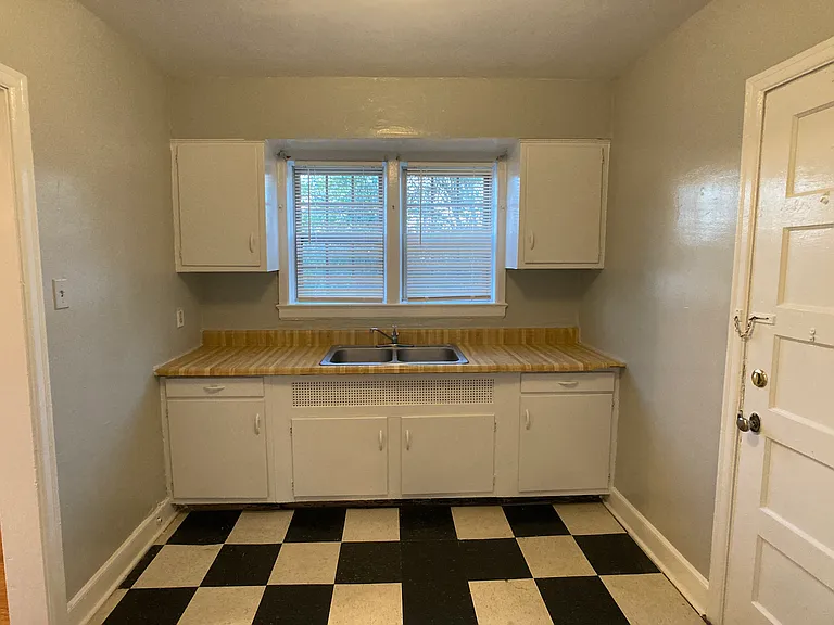 917 Oxmoor Rd #201 — Photo 47