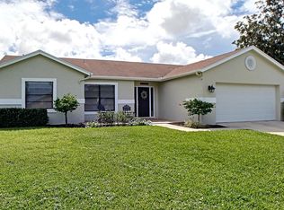 70 Cedar Ln, Boynton Beach, FL 33436
