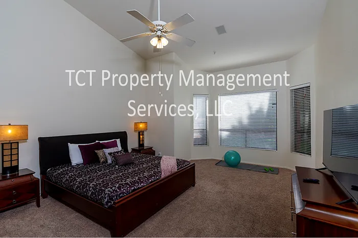 9729 E Celtic Dr — Photo 6