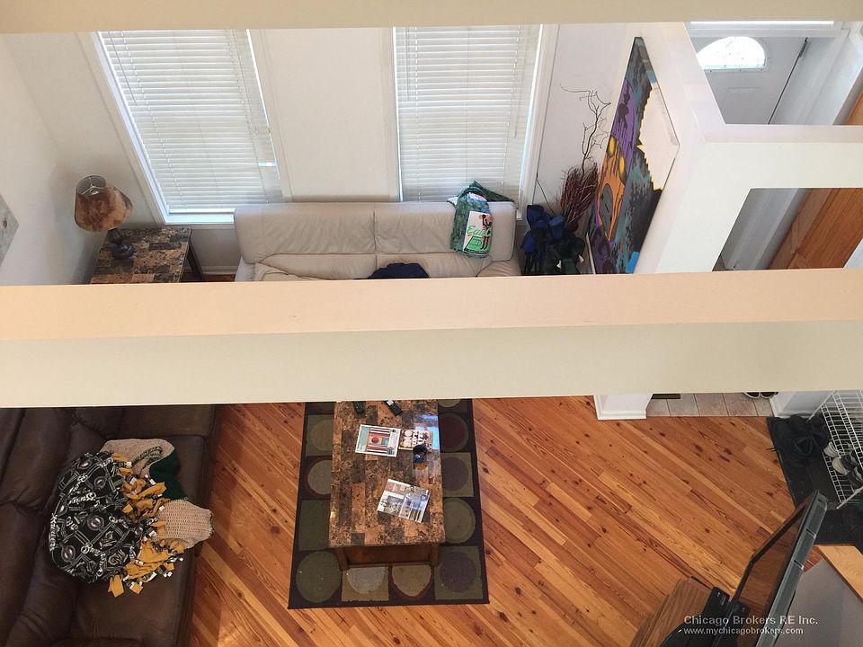 1st image of 2043 N Wolcott Ave APT 2F