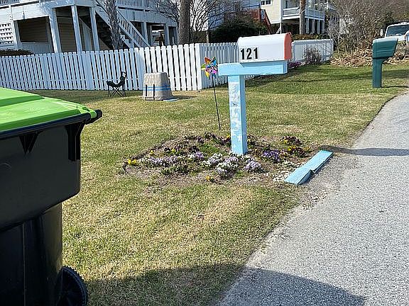 2nd image of 121 SE 72nd St