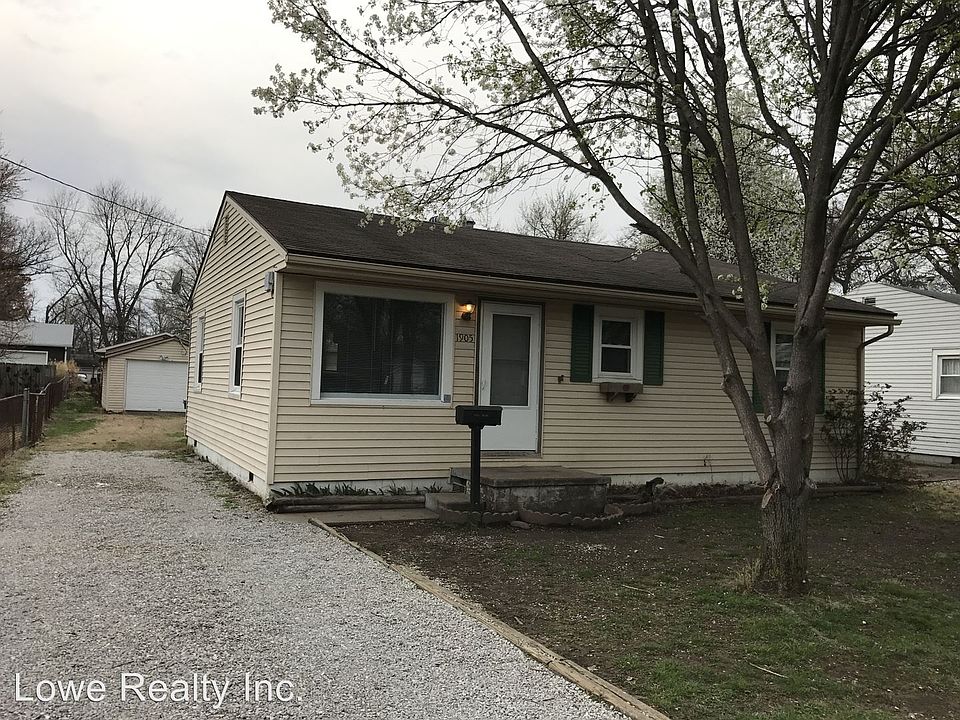 1st image of 1905 Hicks Dr