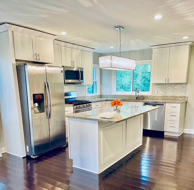 Totally updated kitchen and baths! - 2930 Dundee Rd