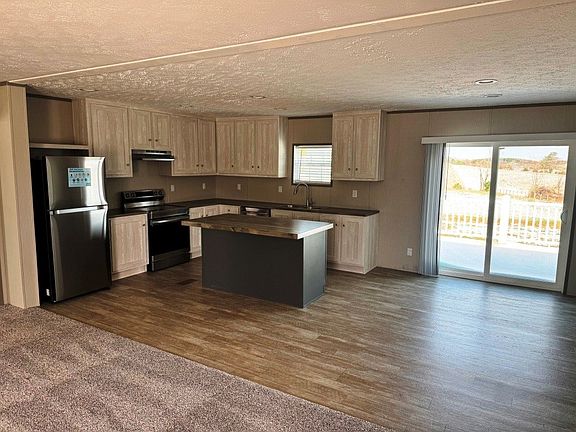 2nd image of 163 Indian Valley Rd