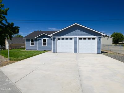 211 E 3rd St, Granger, WA, 98932