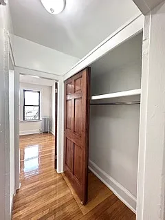 21-36 Crescent St #5 — Photo 5