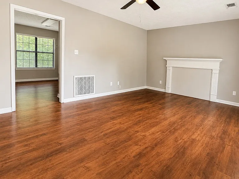 1214 Camellia Woods Ct — Photo 2