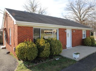 6008 Lower Hunters Trce, Louisville, KY 40258