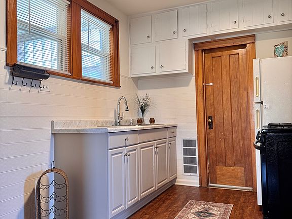 3rd image of 2456 N Leclaire Ave Floor 2