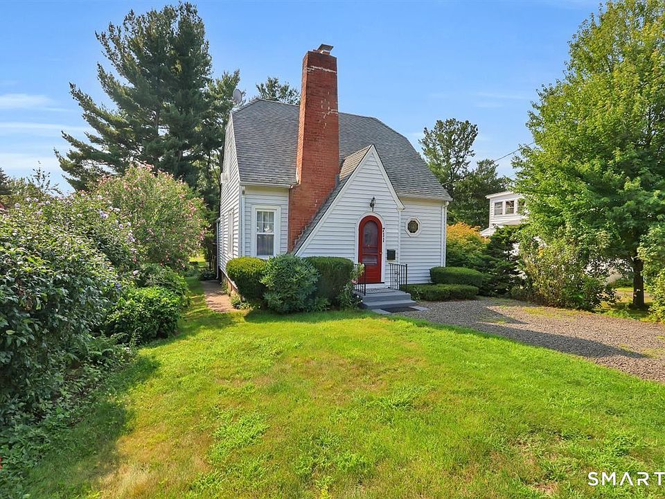 1st image of 711 Ridge Road