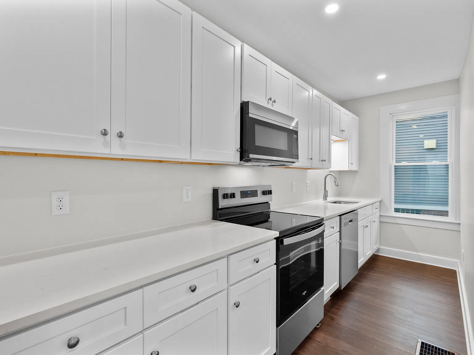 1 bed, 650 sqft, $1,995 — Photo 2