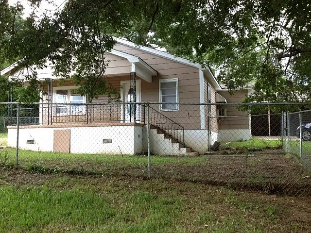 401 Williamson Avenue — Photo 1