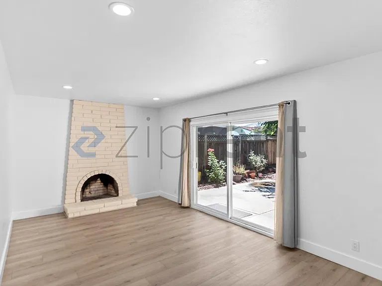 578 Tuscarora Dr — Photo 15