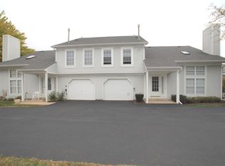 1223 Clematis Dr, Streamwood, IL 60107