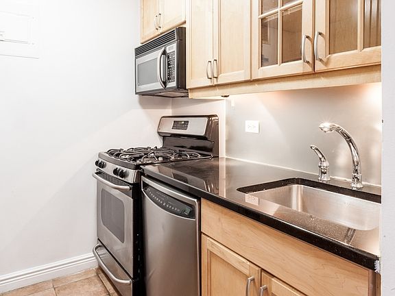 5th image of 201 E 87th St APT 14B