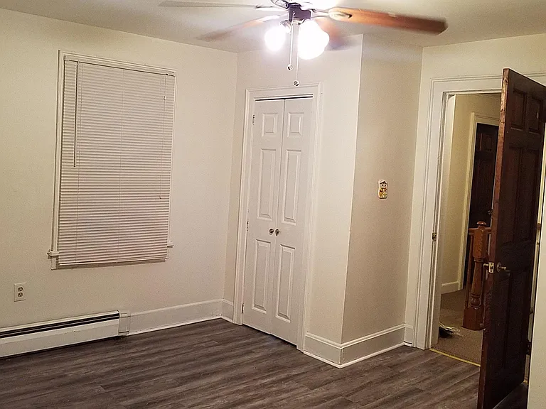409 W Lincoln Ave — Photo 17