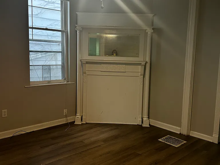 180 Oneida St #2 — Photo 3