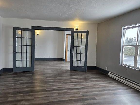 3rd image of 400 W Elm St APT 2