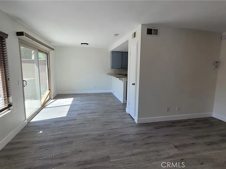 1112 S Cypress Ave #28 — Photo 7