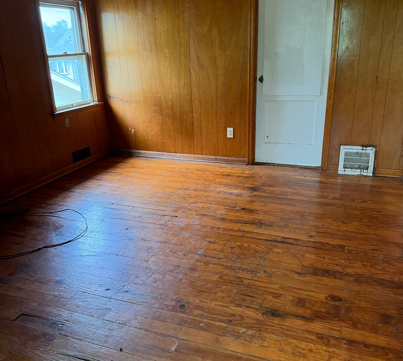 4 bed, 1142 sqft, $1,350 — Photo 2