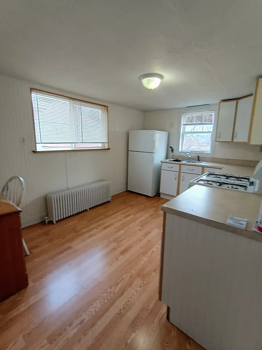 Building Photo - 207 Edgewood Ave #2