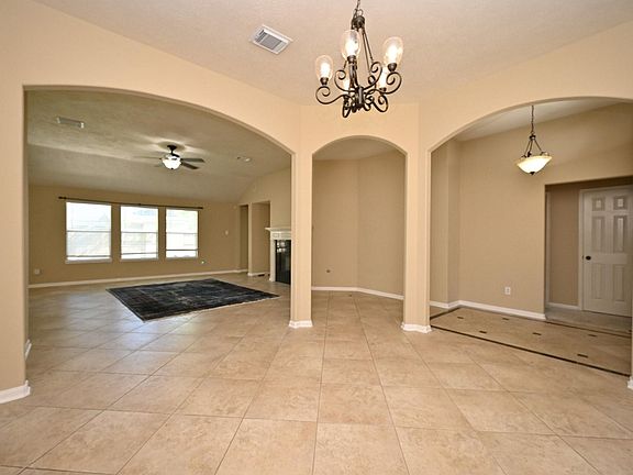 3rd image of 219 N Wimberly Way