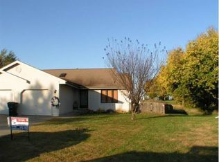 3407 SE Walnut Dr, Topeka, KS 66605