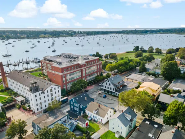 326 Thames St #1, Bristol, RI 02809