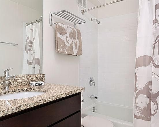 1st image of 2504 N Clark St #506