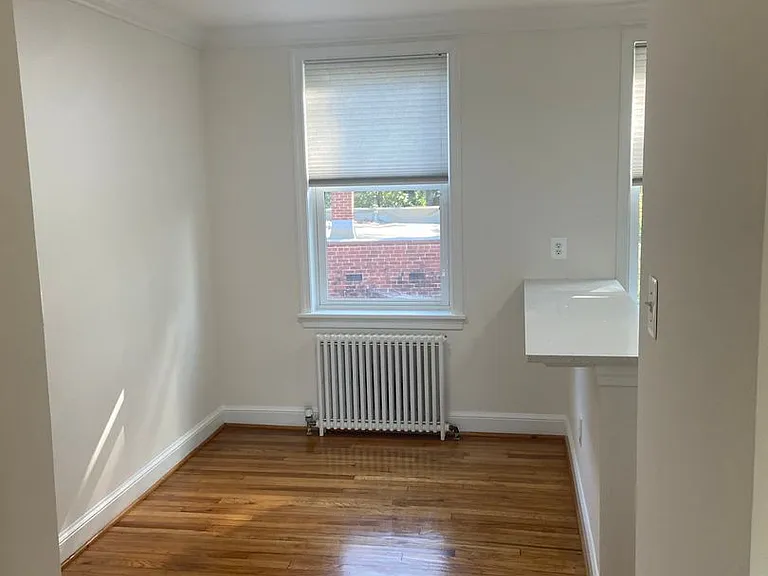 4111 Nicholson St #6 — Photo 4