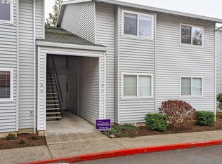 15000 SW Farmington Rd APT 8, Beaverton, OR 97007