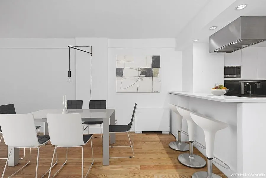 60 West 13th Street — Photo 2