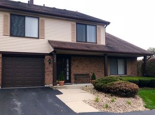 9239 Woodbury Ct, Orland Park, IL 60462