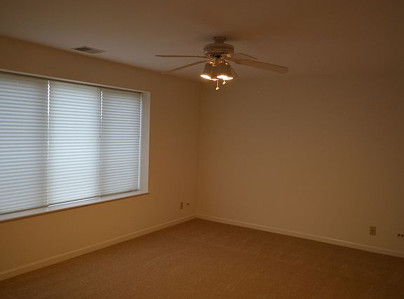4th image of 451 Town Place Cir APT 302