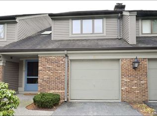 58 Longfellow Ln, Mahwah, NJ 07430