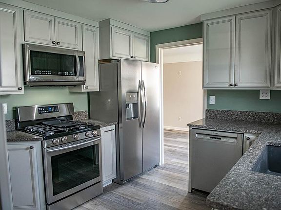 2nd image of 2503 W Rockwell Ave