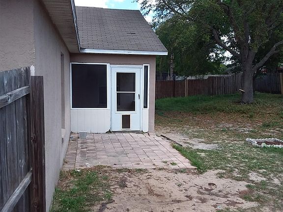 2nd image of 410 Gentle Breeze Dr