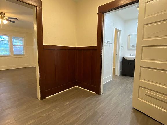 4th image of 805 E 4th St #9257970