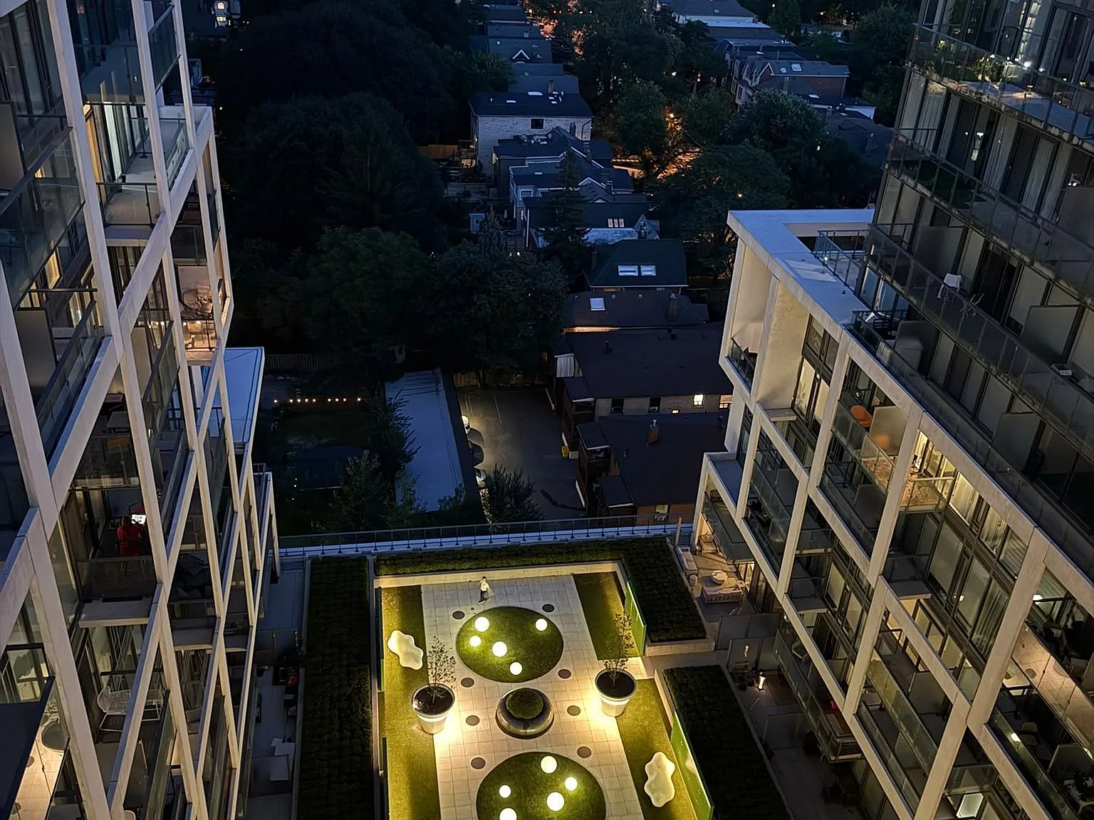 2 bed, $2,500 — Photo 2