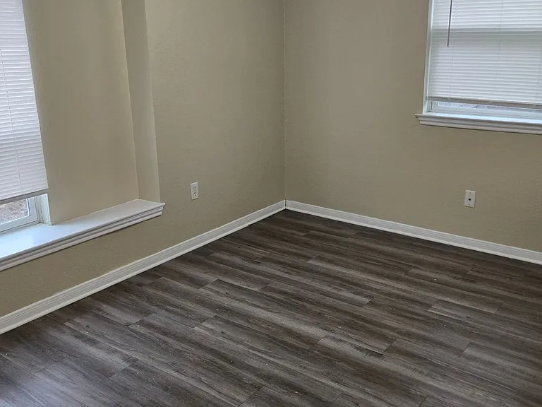 1612 Fox Trl — Photo 15