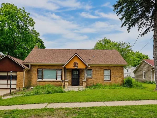 828 2nd Ave, Aurora, IL 60505