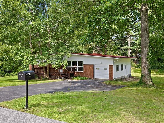 2nd image of 797 Cherokee Ln